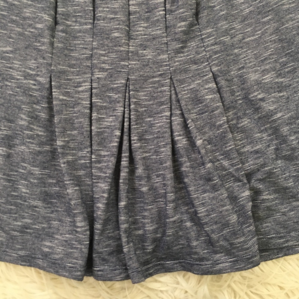 💙SOLD💙Max Studio Sleeveless Pleated Knit Top - Picture 4 of 5